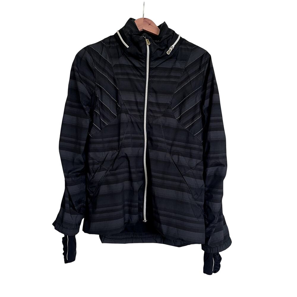 Lululemon Run Hustle Black and Grey Stripe Poncho Jacket Size 8 - Picture 4 of 10